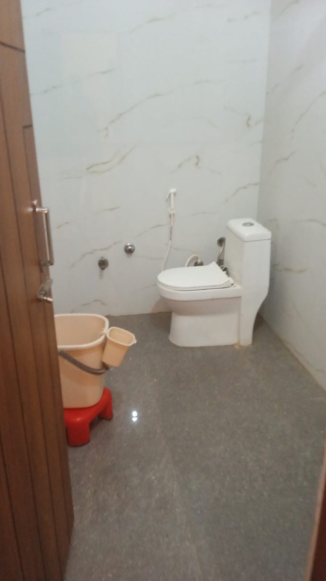 Super Deluxe bathroom