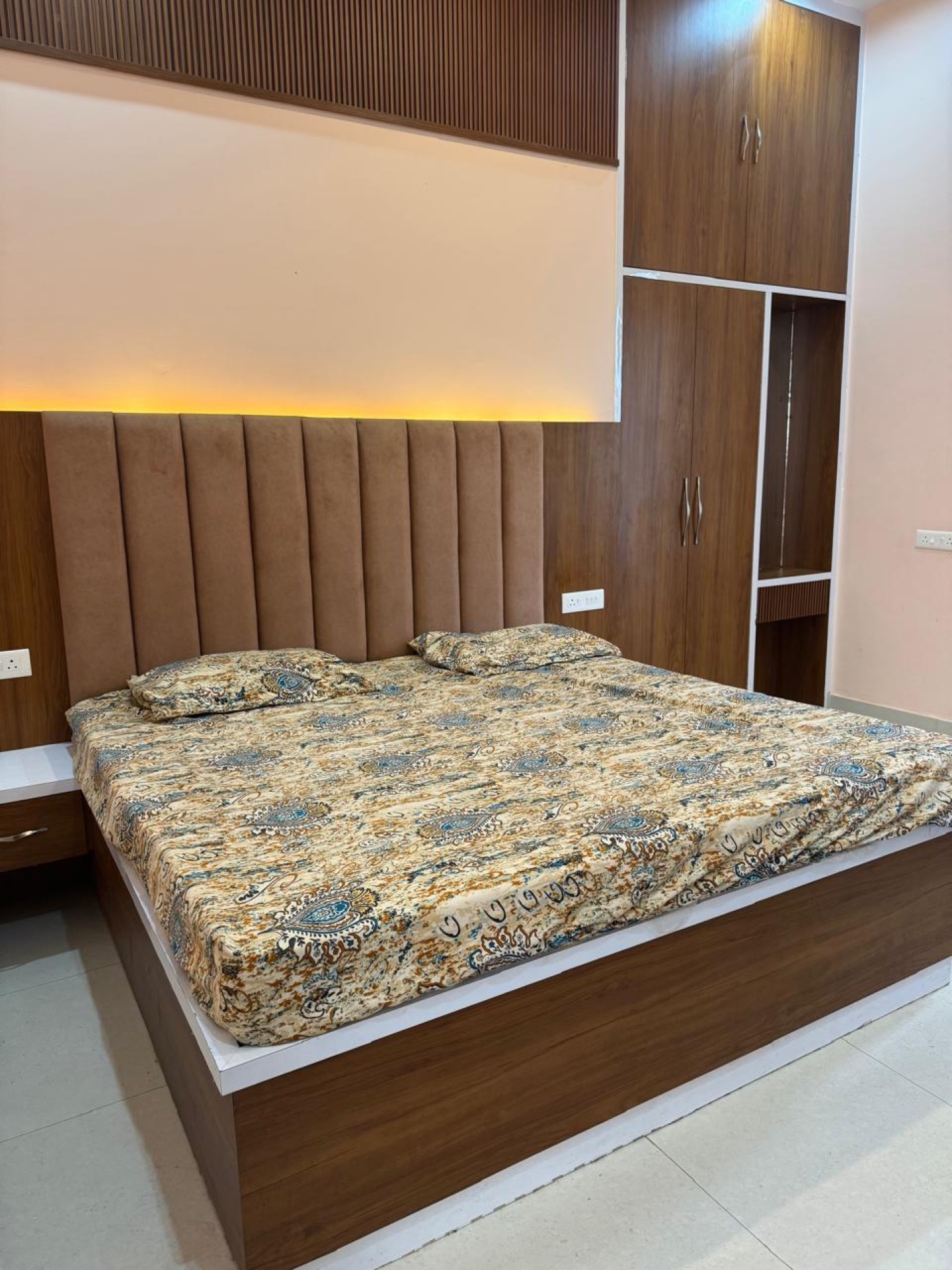 Sumanglam Hotel & Resort room interior